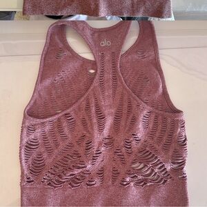 ALO Yoga Women's  Cutout Crop Top